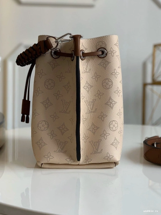 WIS VUITTON MURIA LOUIS 0119